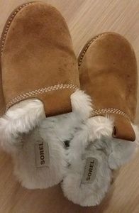Sorel Slipper Shoes Size 9